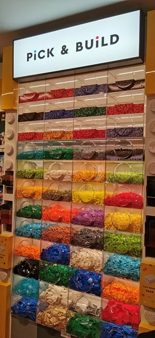 Lego_Store_2
