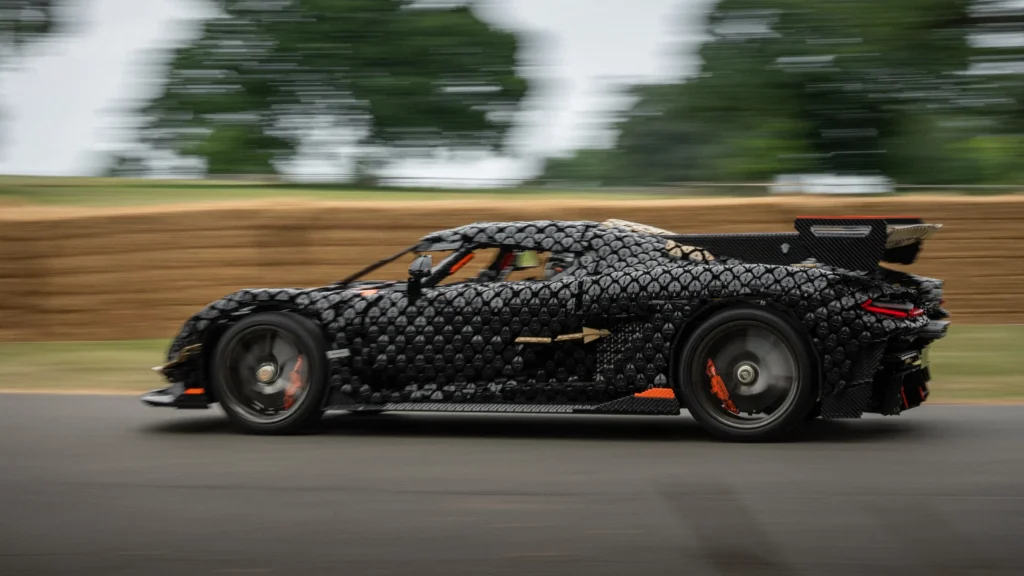 LEGO-Technic-Koenigsegg-2